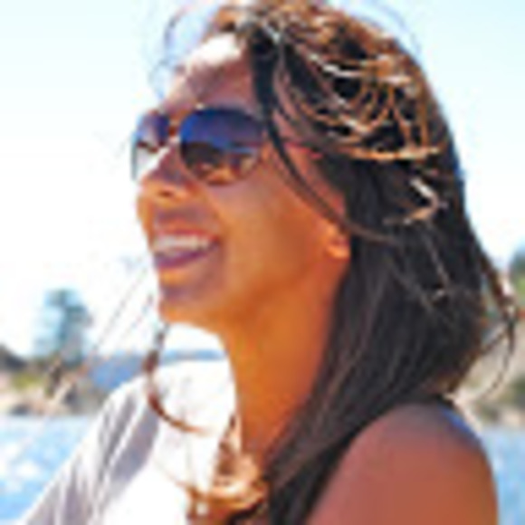 Meet your Posher, Vivian - Picture 1 of 1